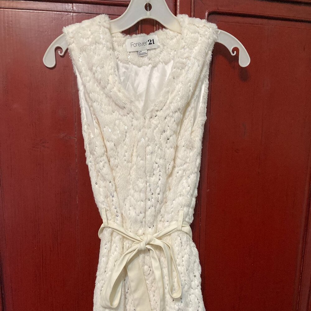 Forever 21 vintage small winter white faux fur vest with silver sequins holiday